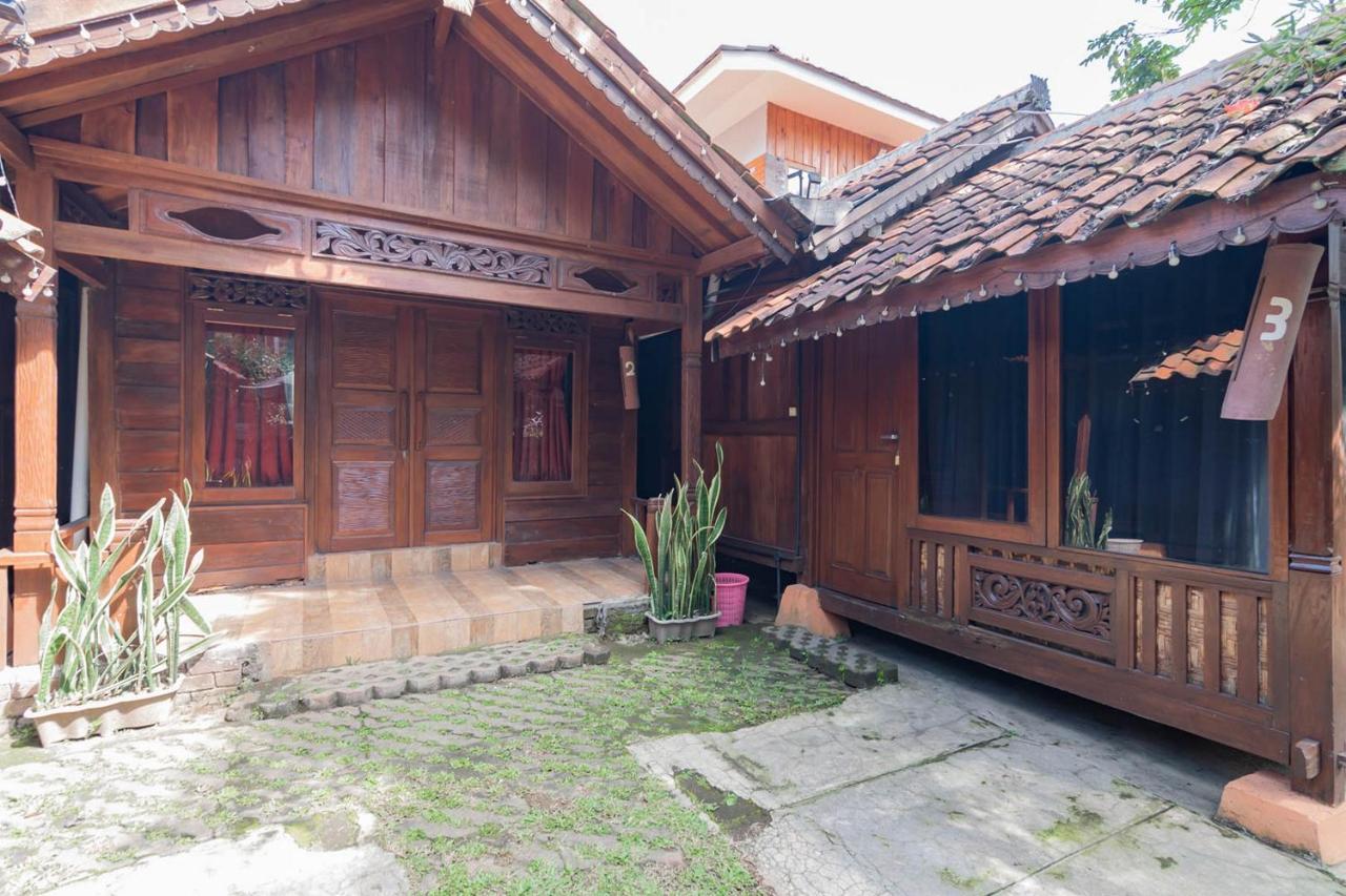 Reddoorz Near Kampung Gajah 2 Hotel Bandung Exterior photo